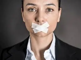 Rüyada ses kısılması ve bağıramamak ne anlama gelir? Çaresizlik, ifade edememe ve haksızlığa uğramanın rüya tabirleri.